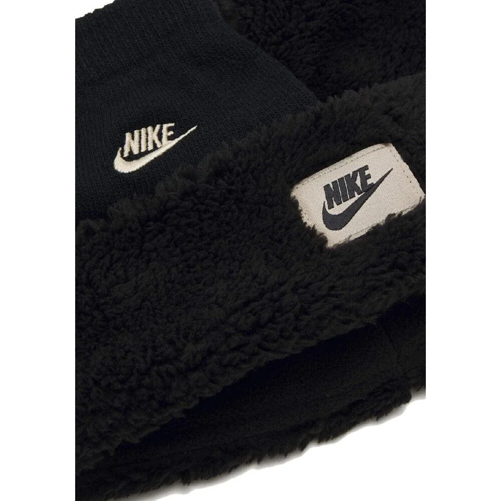 Nike cozy peak